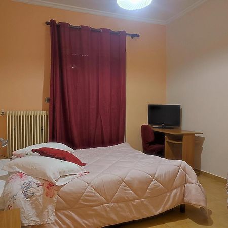 Mema'S Tranquil Studio In Patra - Free Parking Buitenkant foto
