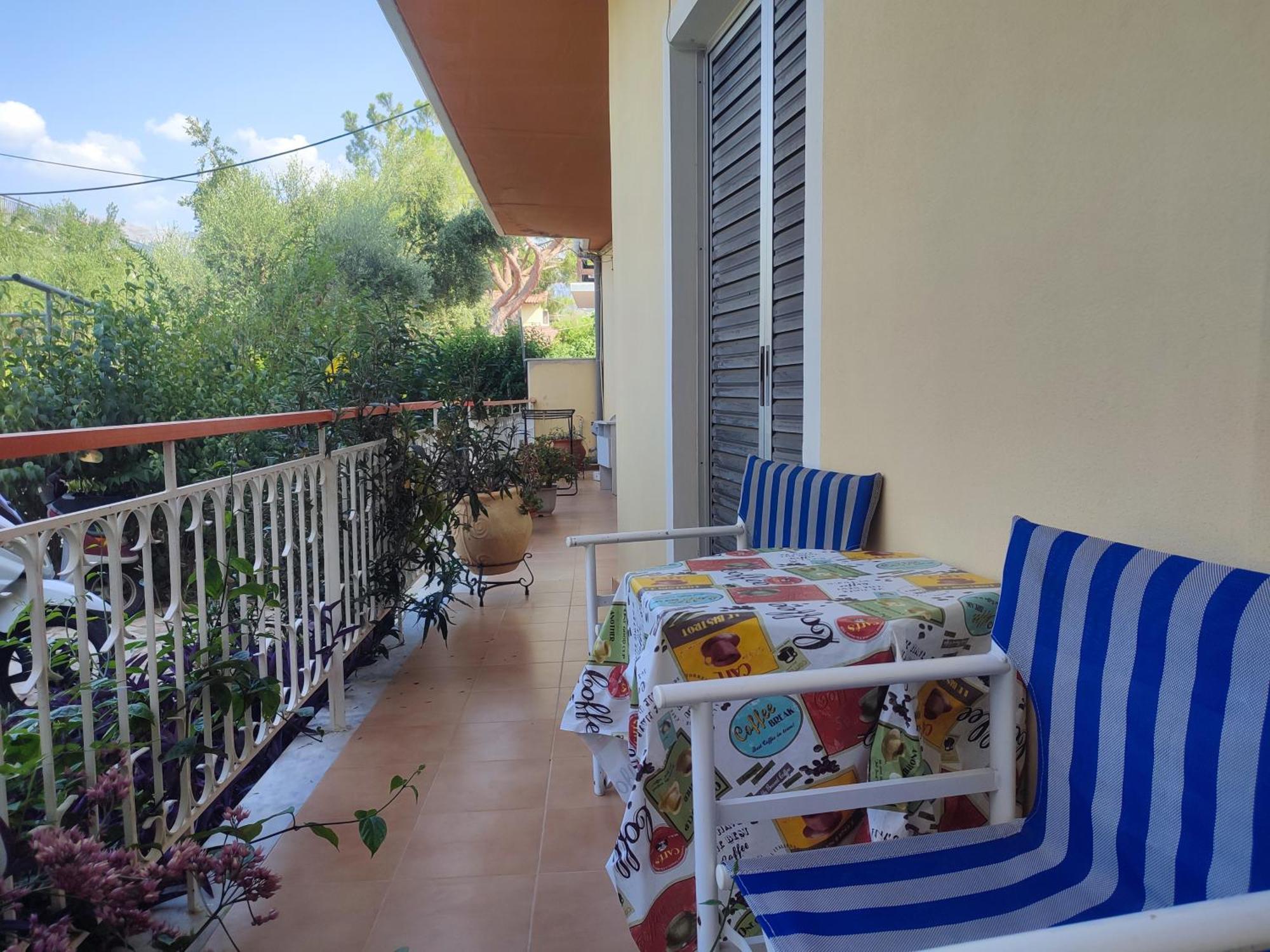 Mema'S Tranquil Studio In Patra - Free Parking Buitenkant foto